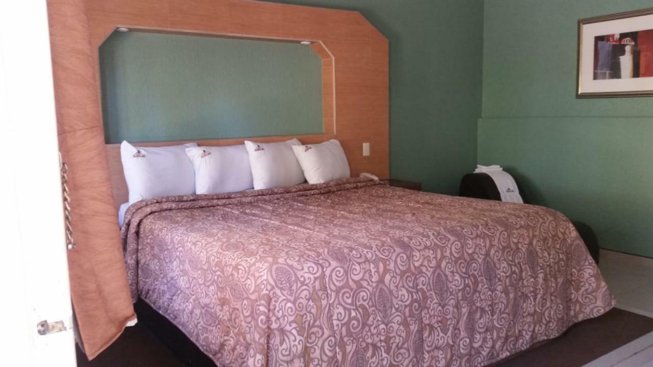 Hotel Azteca Inn Ensenada Ngoại thất bức ảnh