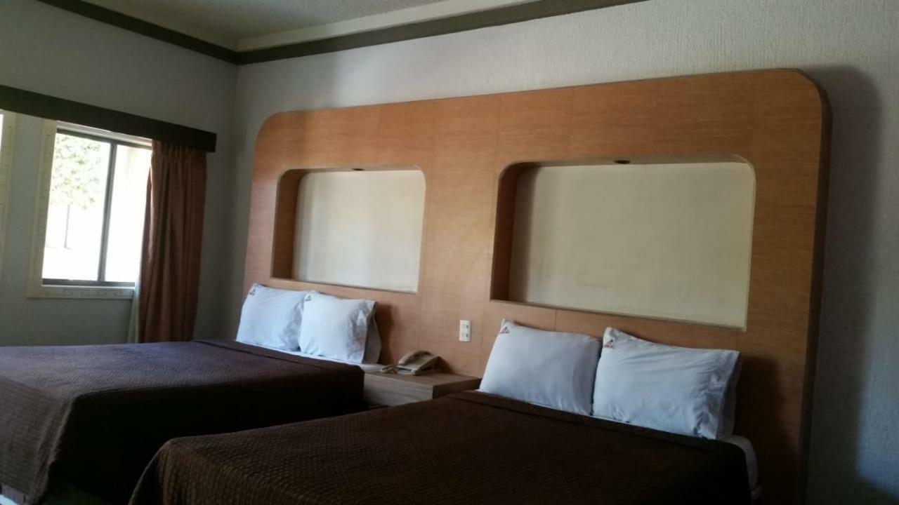 Hotel Azteca Inn Ensenada Ngoại thất bức ảnh
