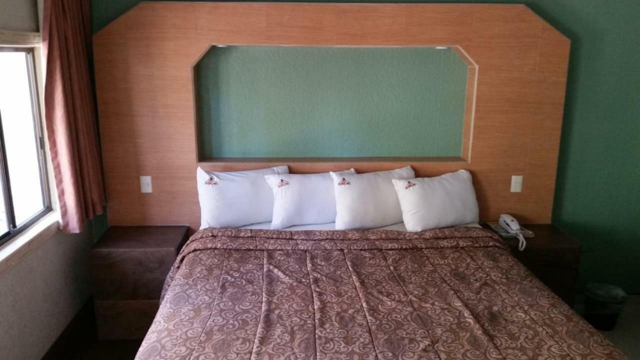 Hotel Azteca Inn Ensenada Ngoại thất bức ảnh