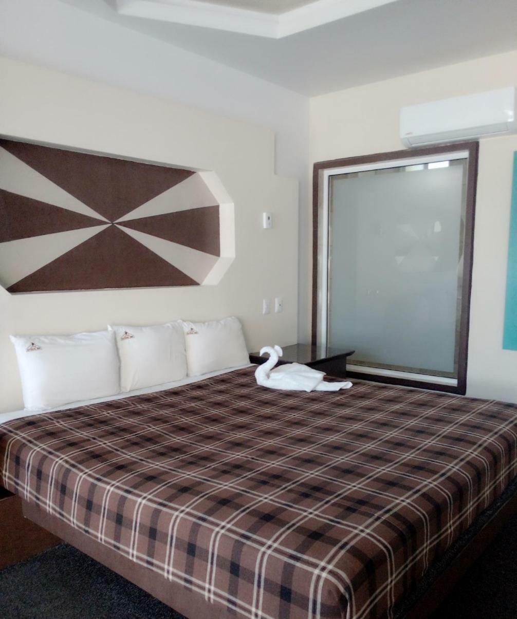 Hotel Azteca Inn Ensenada Ngoại thất bức ảnh