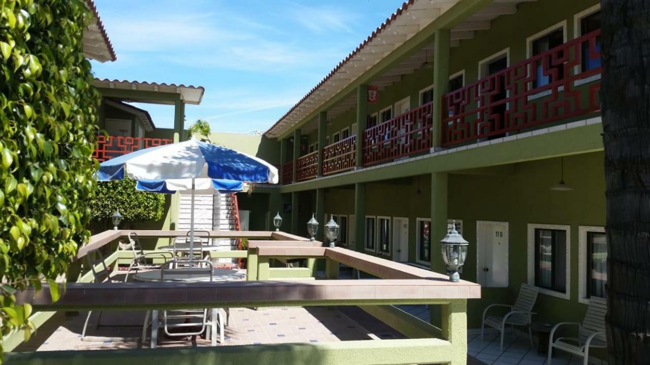 Hotel Azteca Inn Ensenada Ngoại thất bức ảnh