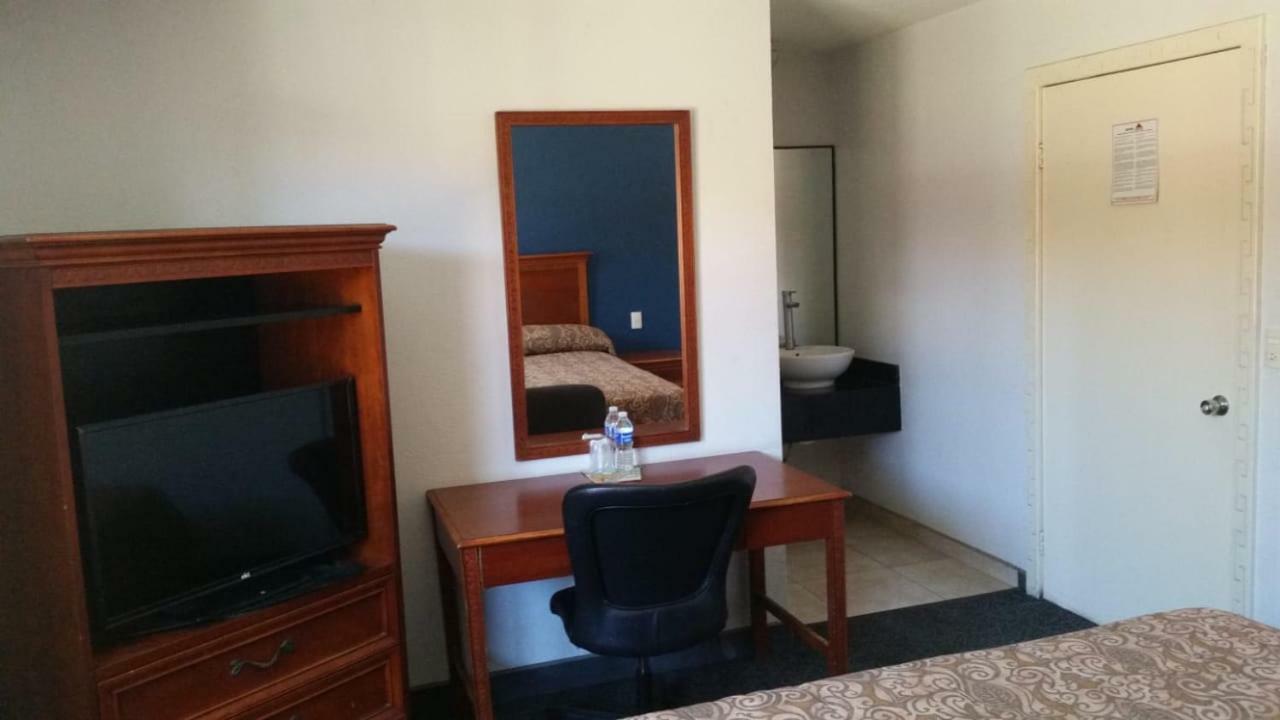 Hotel Azteca Inn Ensenada Ngoại thất bức ảnh